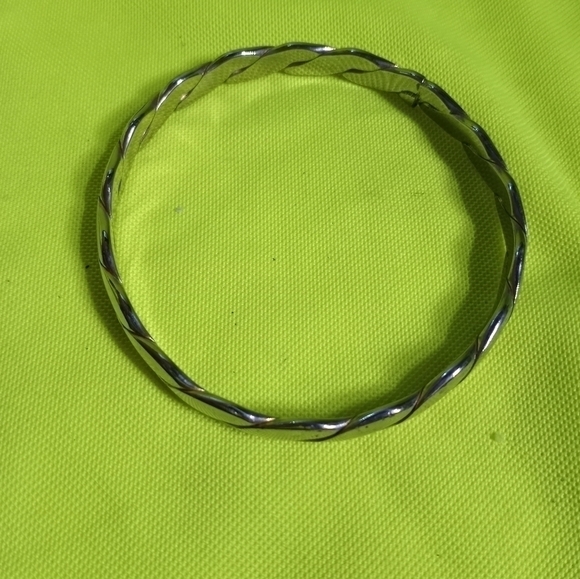 Silvertone braided Bangle bracelet - Picture 2 of 4